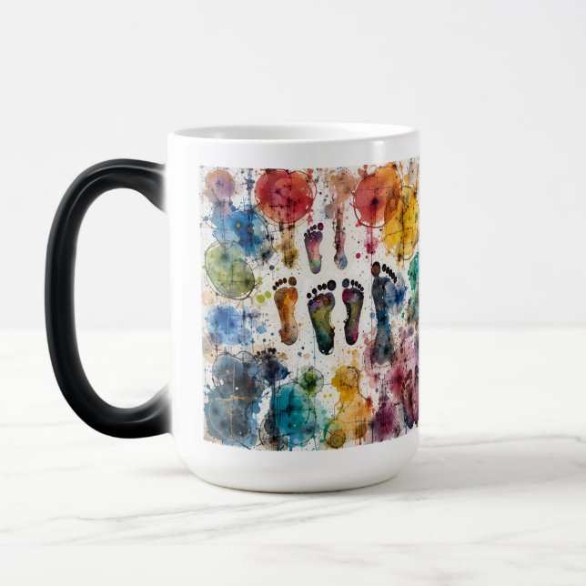 Caneca Mágica Abstract Paint Feed é tudo sobre cor (Esquerda)