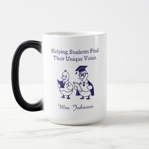 Caneca Mágica Ajudando Estudantes a Encontrar Seu Tom Único de D