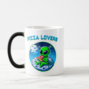 Caneca Mágica Alienígena Adoradora de Pizza na Lua Cósmico div