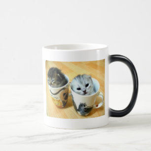 Caneca Mágica Aquele não é café dentro lá