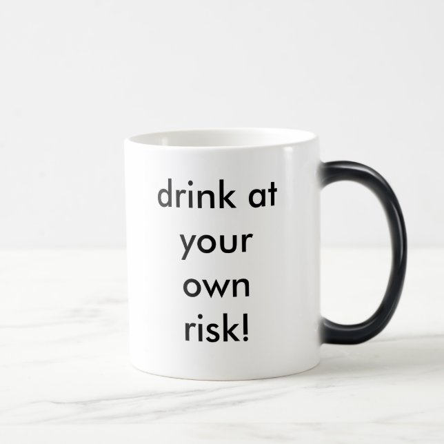 Caneca Mágica bebida a seu próprio risco! (Direita)