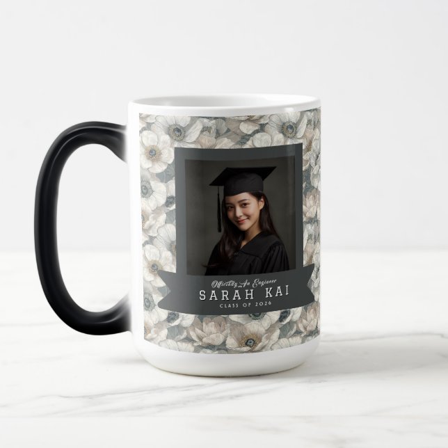 Caneca Mágica Bold Anemones Pattern Grandaughter Graduation (Esquerda)