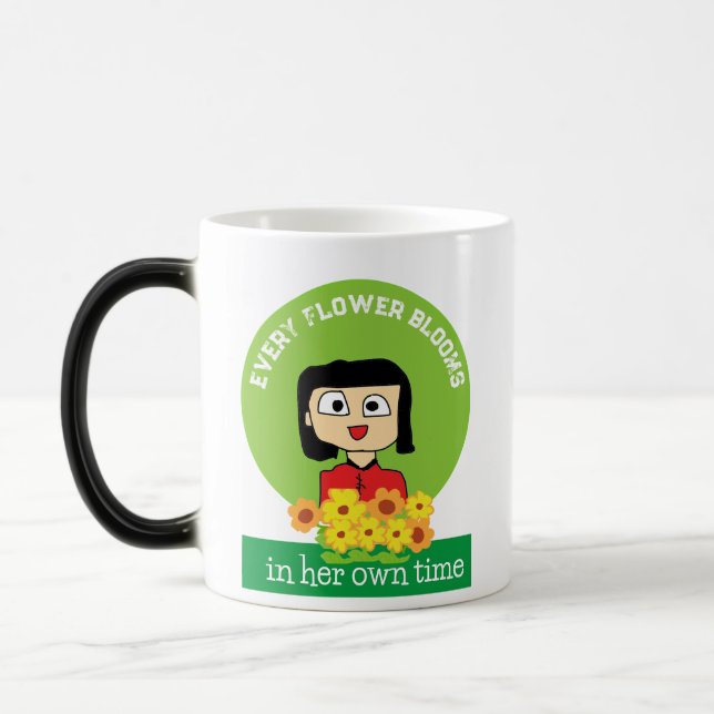 Caneca Mágica cada floração florescente em seu próprio tempo (Esquerda)