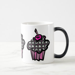 Caneca Mágica cupcake de caveira gótica ossos cruzados