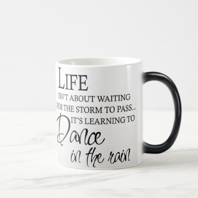Caneca Mágica DANÇA inspirada na CHUVA (Direita)