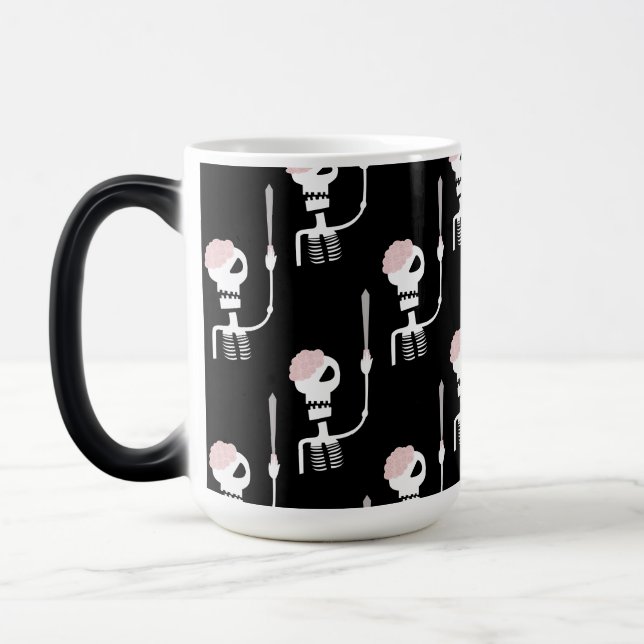 Caneca Mágica Esqueleto de Halloween com uma espada  (Esquerda)