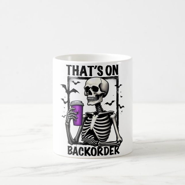 Caneca Mágica Está no Backorder Halloween Pharmacy Tech (Centro)