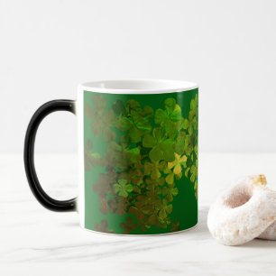 Caneca Mágica Feliz Rua. Dia de Patrick, Shamrocks irlandeses Mu