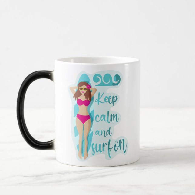 Caneca Mágica Fique calma e surf com a garota morena (Esquerda)