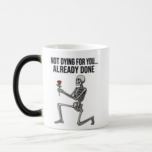 Caneca Mágica Funny Dark Humor Skeleton with Rose Mug (Esquerda)