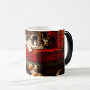 Caneca Mágica Gato e Gatinhos Brincando com Cadeira