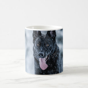 Caneca Mágica German shepherd preto no Cobrir da escova de neve