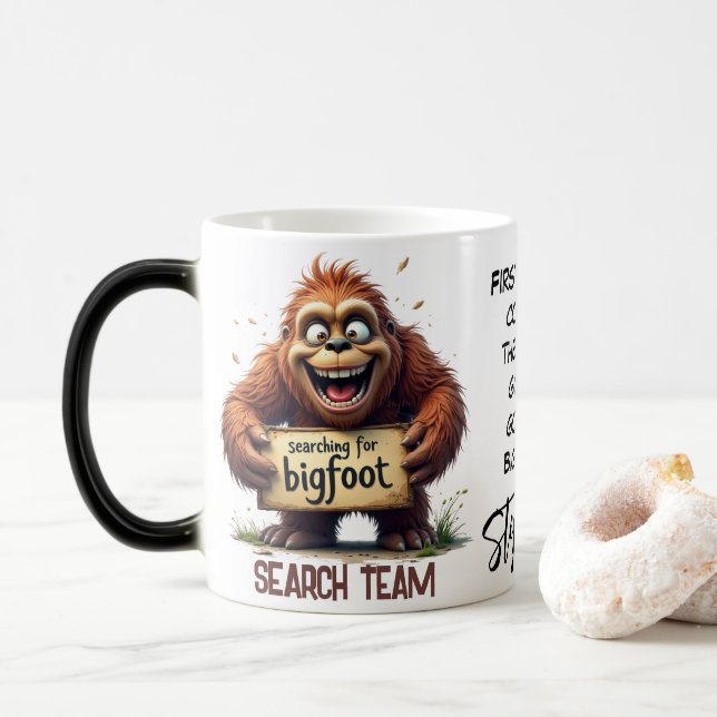 Caneca Mágica Happy Bigfoot Sasquatch Search Team (Com Donut)