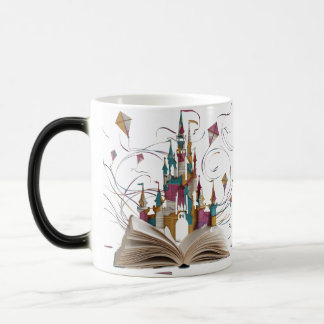 Caneca Mágica Heat Reveal Whimsical Book Page Art