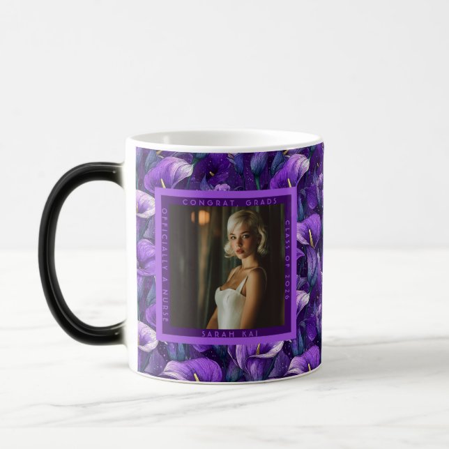 Caneca Mágica Lírios Cala Roxos Felizes Flor Graduação (Esquerda)