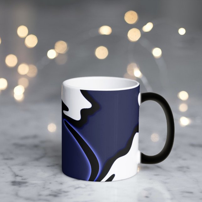 Caneca Mágica Lua azul: Abstrato azul, branco e preto (Criador carregado)