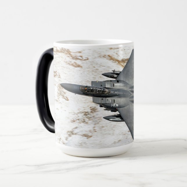 Caneca Mágica McDonnell Douglas F-15 Eagle (Frente Esquerda)