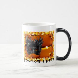 Caneca Mágica Mercadorias de Truque ou Gosto com Máscara Gótica