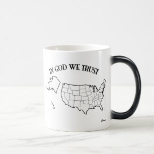 Caneca Mágica Nós Confiamos em Deus com o contorno dos EUA