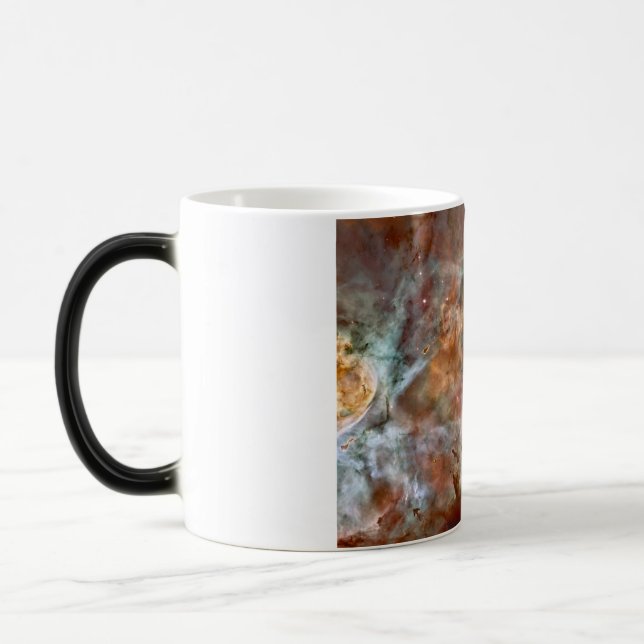 Caneca Mágica Nuvens Escuras do Espaço Hubble da Nebulosa de Car (Esquerda)