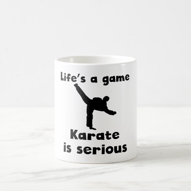 Caneca Mágica O karaté é sério (Centro)