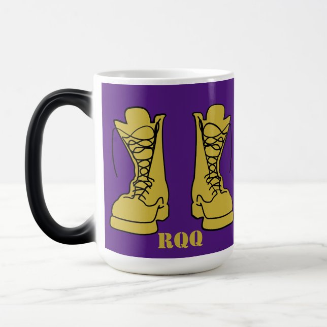 Caneca Mágica Omega RQQ Boots Magic Mug (Esquerda)