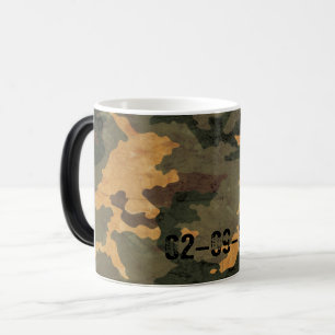 Caneca Mágica Padrão de camuflagem verde vintage 2020