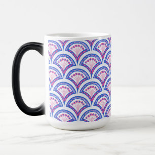 Caneca Mágica padrão de damasco floral azul