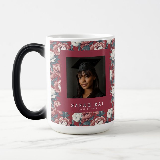 Caneca Mágica Padrão de Peônias na Moda Parabéns Graduado (Esquerda)