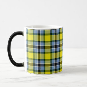 Caneca Mágica Padrão de Xadrez do Tartan Azul e Amarelo moderno