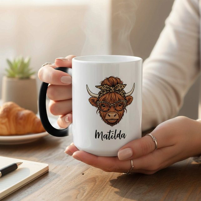 Caneca Mágica Personalized Highland cow messy bun  (Criador carregado)