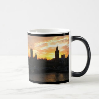 Caneca Mágica Por do sol de Londres