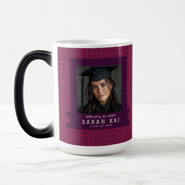 Caneca Mágica Presente de Formatura com Padrão Quadrado Clássico (Esquerda)