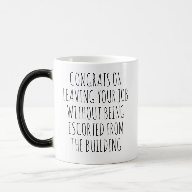 Caneca Mágica Presente Engraçado de Aposentadoria para Colega de (Esquerda)
