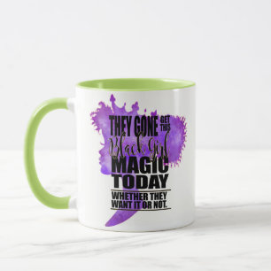 Caneca Mágica preta da lavanda e da menina do verde