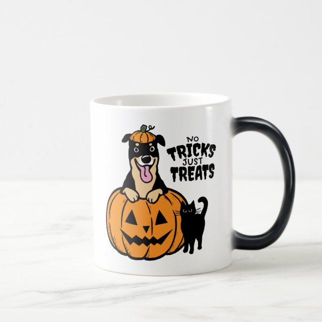 Caneca Mágica Rottweiler Halloween Sem Truques Apenas Tratamento (Direita)