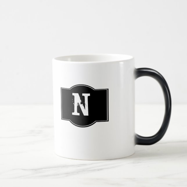 Caneca Mágica Rótulo Preto Monograma (Direita)