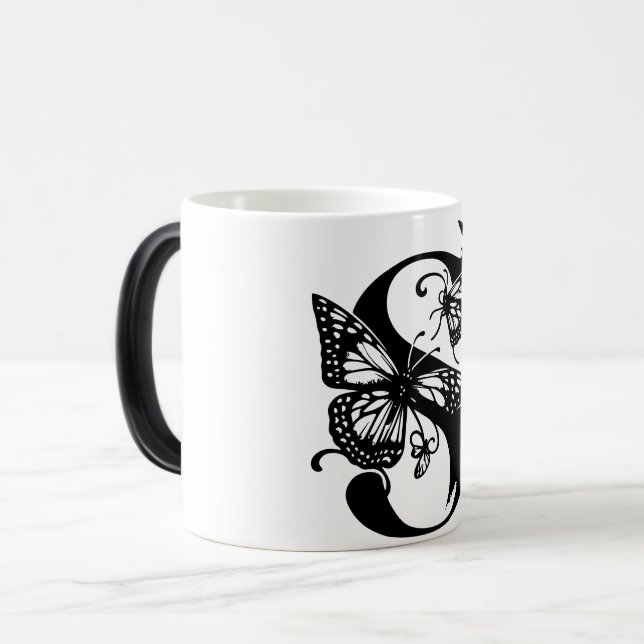 Caneca Mágica S Alphabet black butterfly (Frente Esquerda)