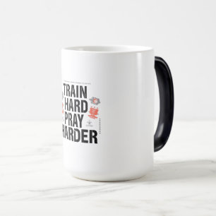 Caneca Mágica Treine Duro, Reze Mais – Motivação Cristã para Fit