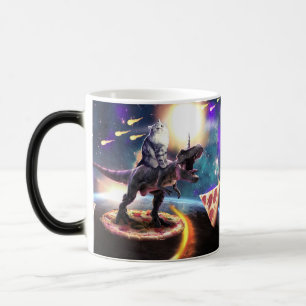 Caneca Mágica Um gato dirigindo unicórnio de dinossauro no espaç