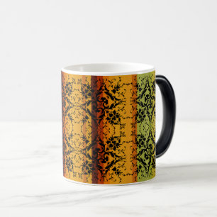 Caneca Mágica Vintage Bloom: Padrão Floral Silhouette