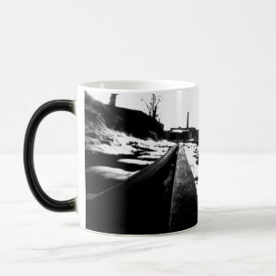 Caneca Mágica Vista à terra de trilhas da estrada