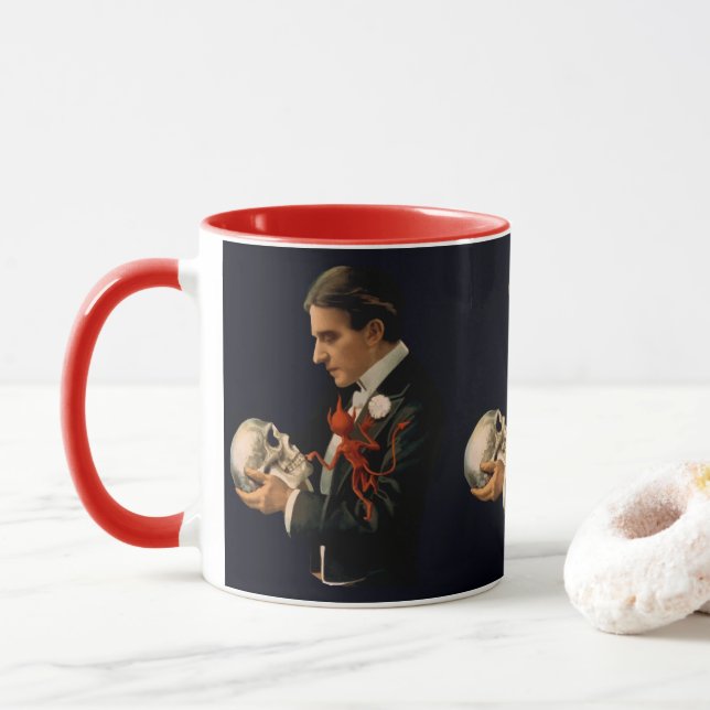 Caneca Mágico Antigo, Thurston Segurando uma Caveira Huma (Com Donut)