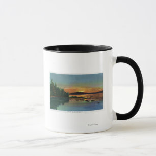 Caneca MaineView de um por do sol na montanha calva