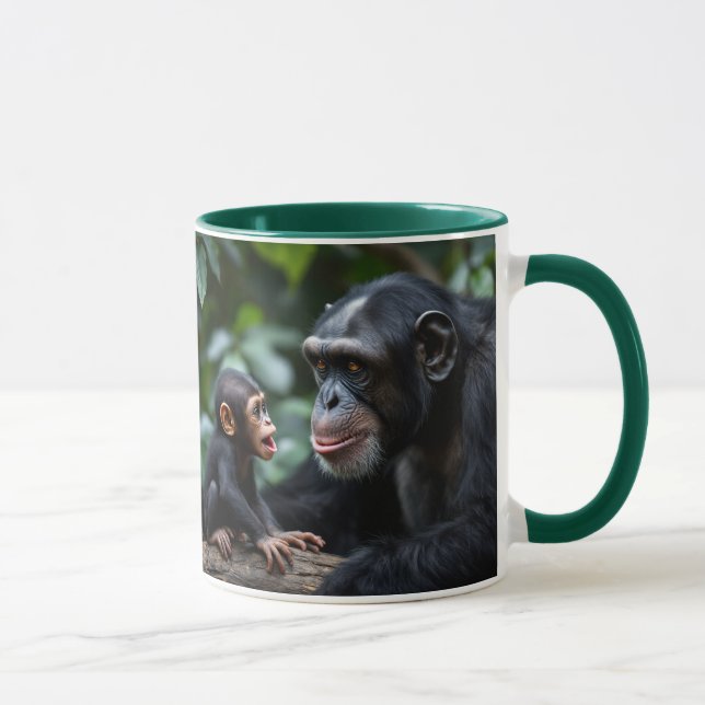 Caneca Maman chimpanzé observe tendrement son bébé. (Direita)