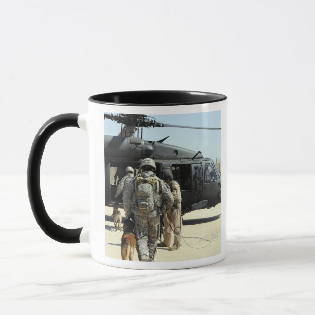 Caneca Manipuladores militares de cão que trabalham no co (Esquerda)