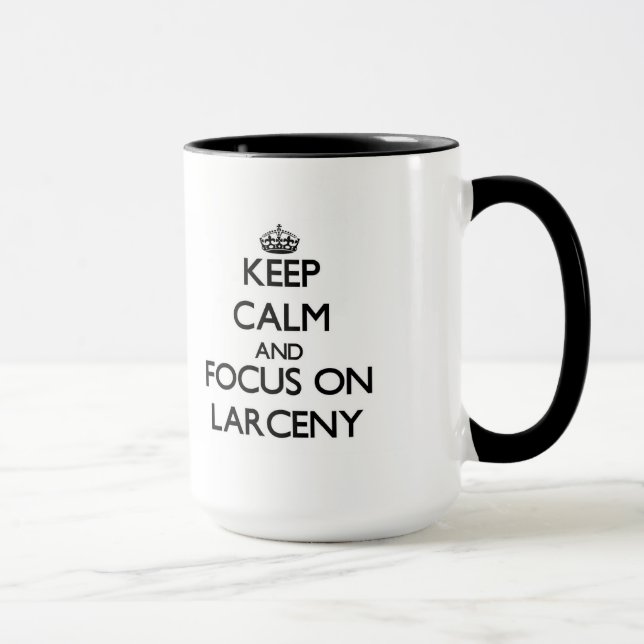 Caneca Mantenha a calma e o foco na apropriação indébita (Direita)