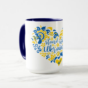 Caneca Mantenha-se firme com a Ucrânia, com as letras e o