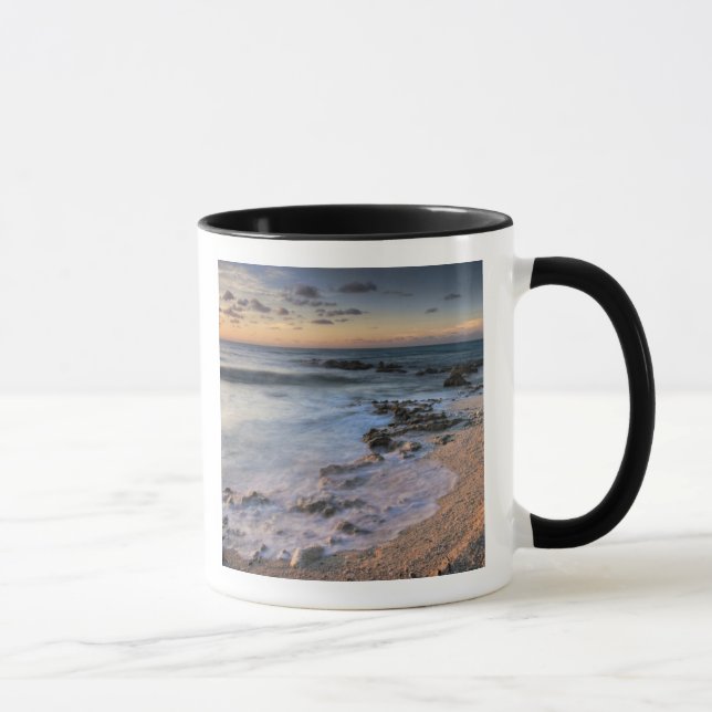 Caneca Mar Caribe, Ilhas Cayman.  Ondas em queda (Direita)