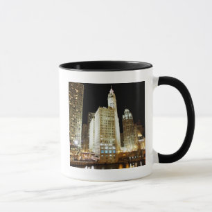 Caneca Marco famoso de Chicago na noite